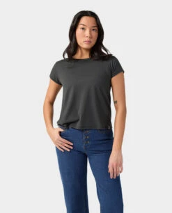 STIO Women's Divide Tee SS 24 STIO Women's Divide Tee SS -STIO CLOTHING 100703 001 1