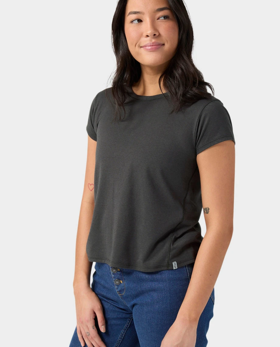 STIO Women's Divide Tee SS 6 STIO Women's Divide Tee SS - Image 4