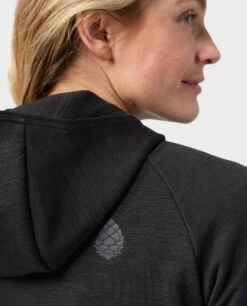 STIO Women's Glide Power Stretch Hoodie -STIO CLOTHING 100809 001 3