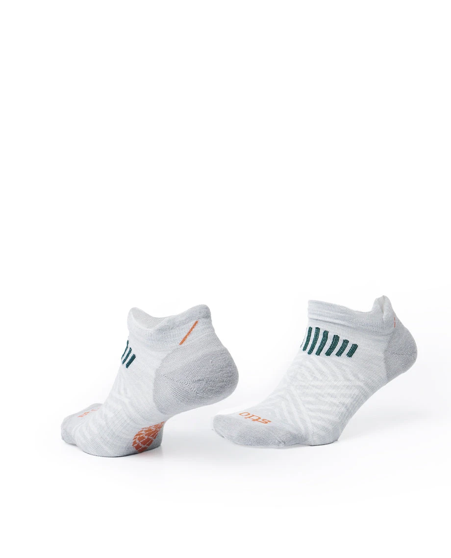 STIO Performance Light Cushion Ankle Sock 5 STIO Performance Light Cushion Ankle Sock - Image 3